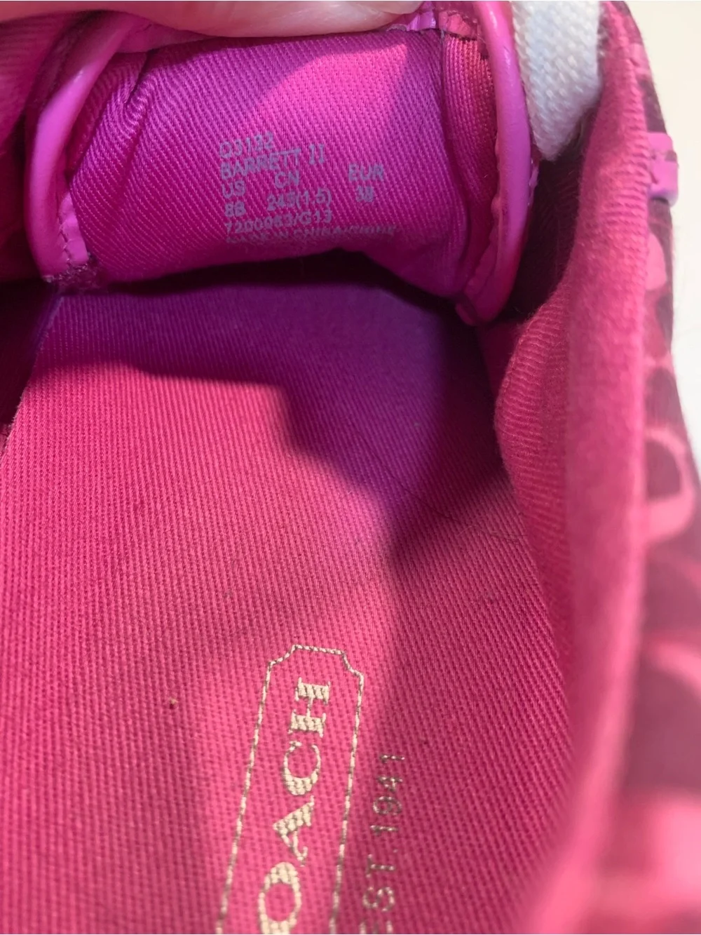 Coach Barrett Signature C Sneaker Pink Multi Sneaker Size 8 Preppy Luxury Casual